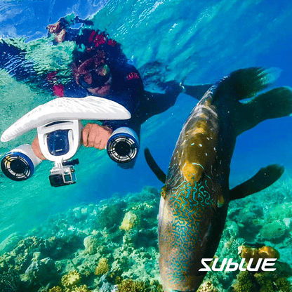 Sublue Whiteshark MIX Underwater Scooter Product-in-use 27 - Admired Recreation